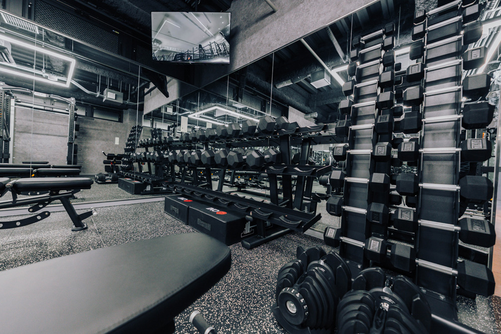 24時間フィットネスジム 御堂筋本町駅から徒歩1分 FitnessGym 999