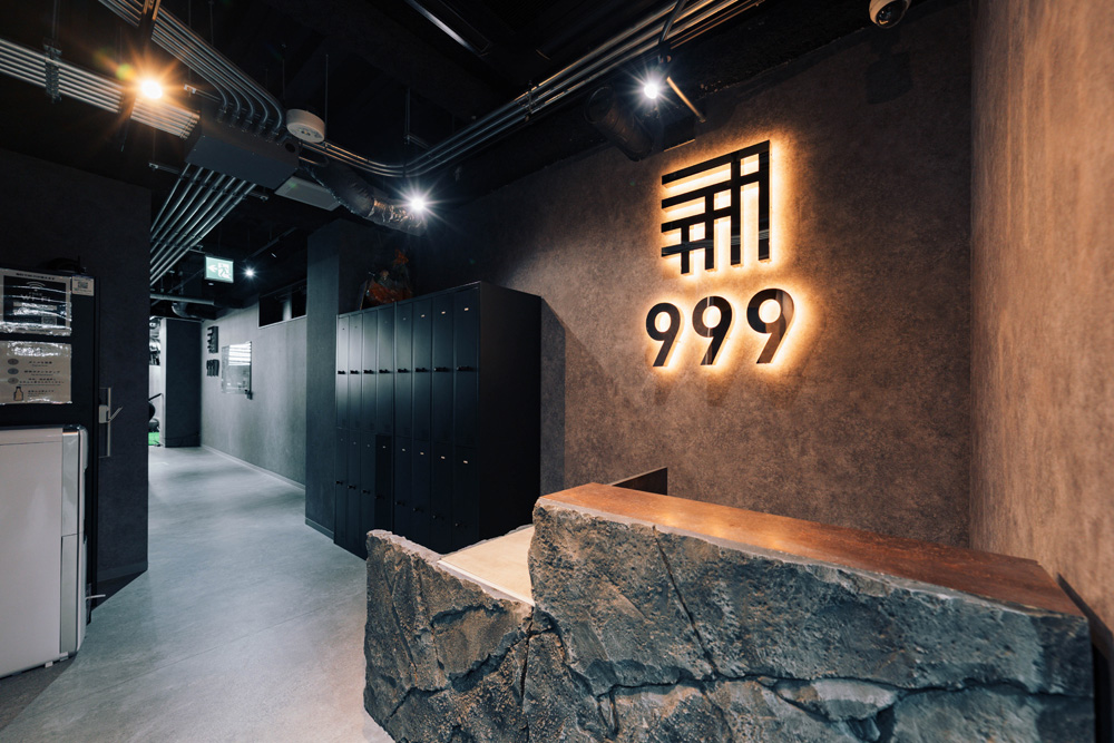 24時間フィットネスジム 御堂筋本町駅から徒歩1分 FitnessGym 999