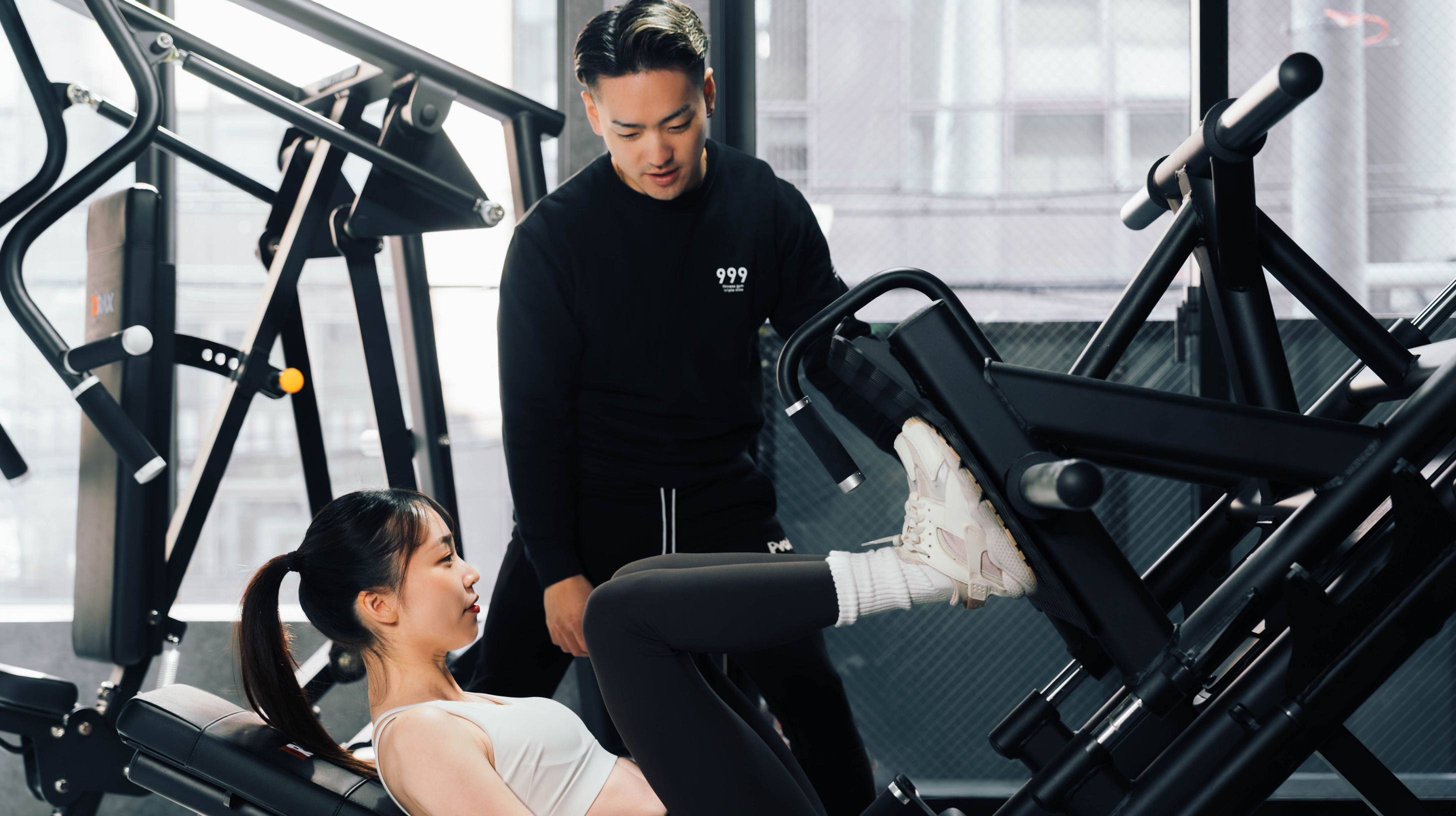 24時間フィットネスジム 御堂筋本町駅から徒歩１分 FitnessGym 999